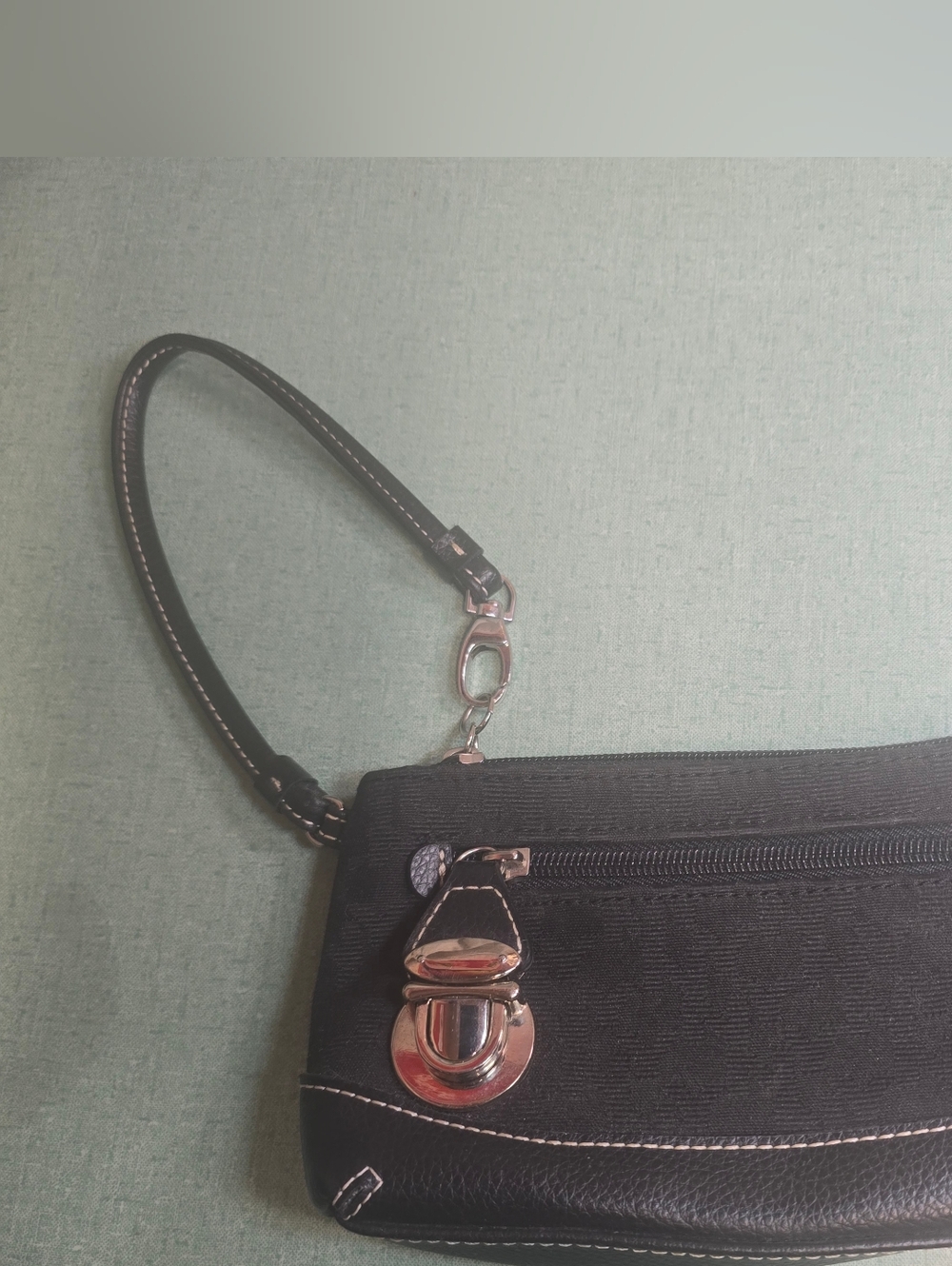 Vintage Y2K NY&C Mini Wristlet / Clutch 🖤